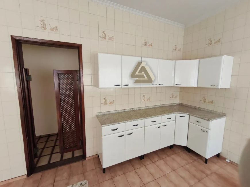 3700887946c0a5354e88c1a34bad5508