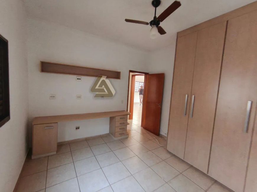 bd7eb0d817544eca1905cc8a66988e95