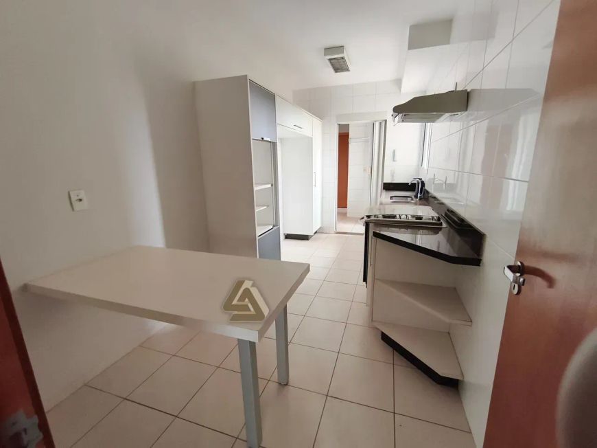 e640aa4dd66fcdda469348180763ff95-1