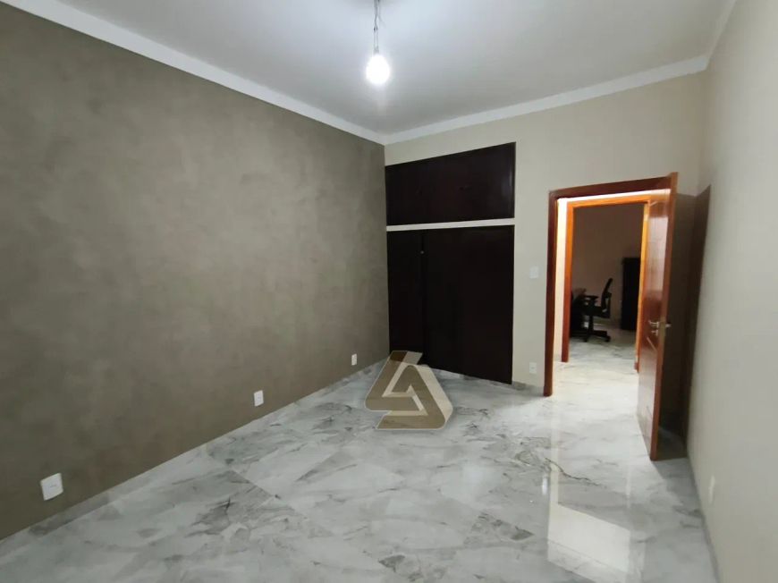 dc027aa37e1926a0f62c6a25f8e3b5f6