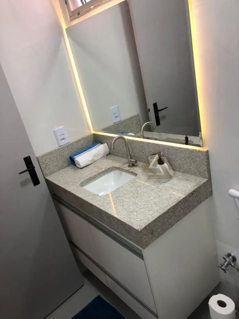 ce273d7ee6b14e28b617f28aac4d8ede-1