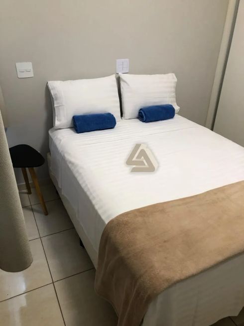 dc6f9f241bccefcb14f7d2af67c6c44a-1